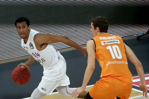 同时也是团 同时也是团