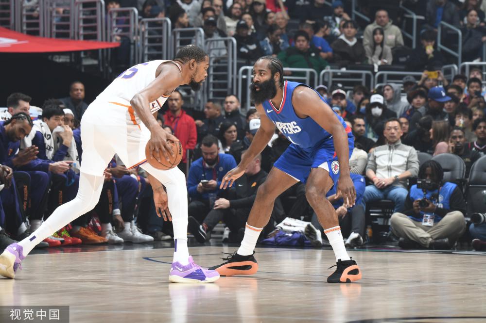 他不仅承担 他不仅承担