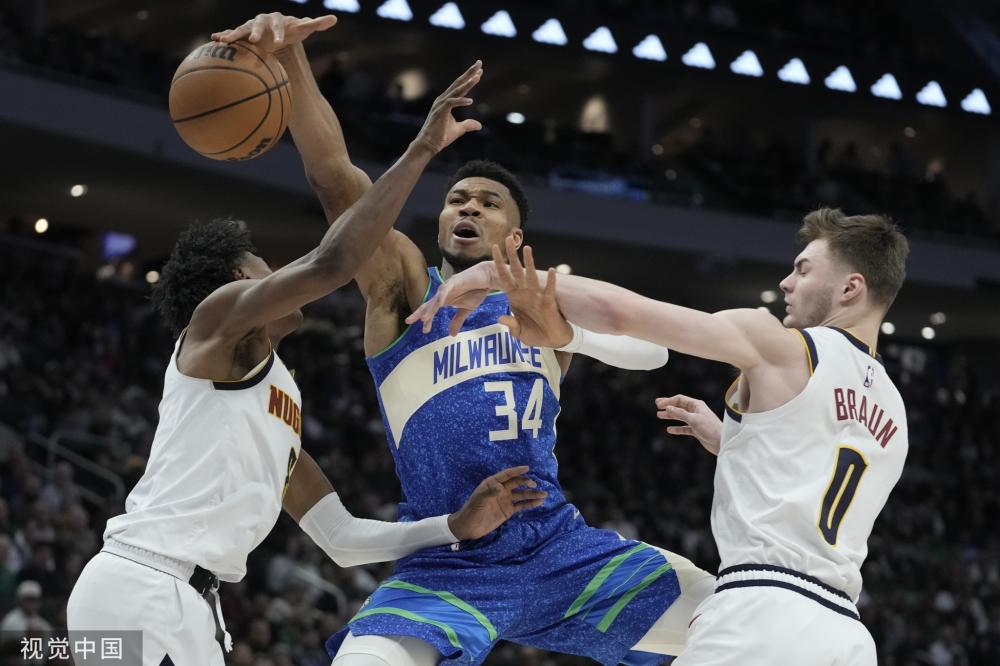 激烈竞争中 激烈竞争中